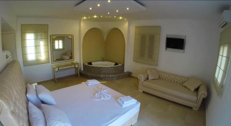 Queen Boutique Suites Mykonos Town Eksteriør billede