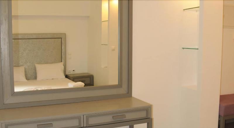 Queen Boutique Suites Mykonos Town Eksteriør billede